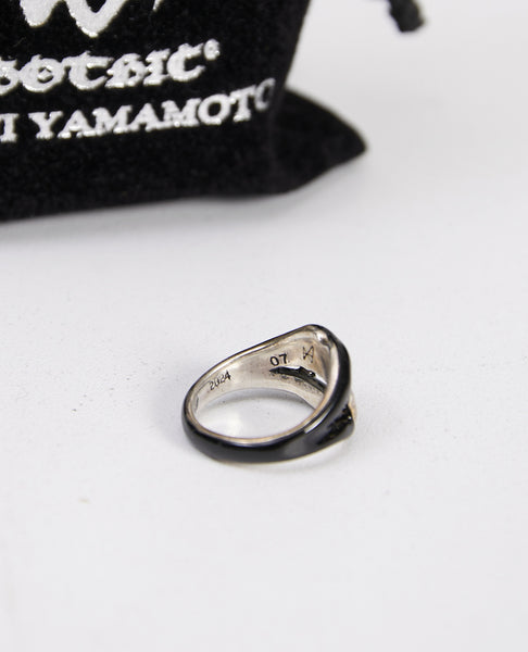 VAMPIRE PINKIE RING BLACK