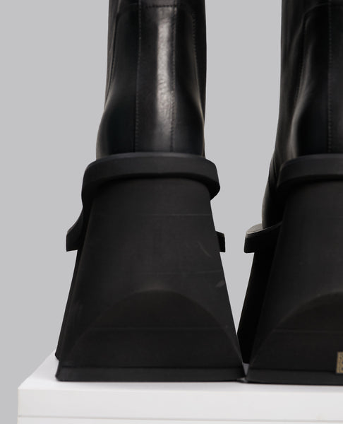 CONCORDIANS RUNWAY FACTORY BOOTS