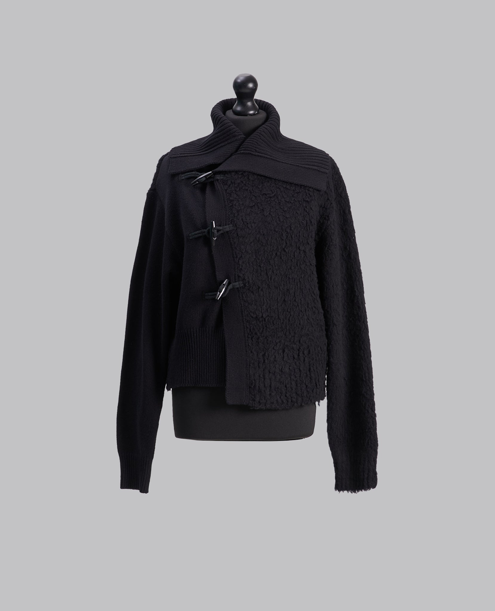 TOGGLE BUTTON ASYMMETRY CARDIGAN