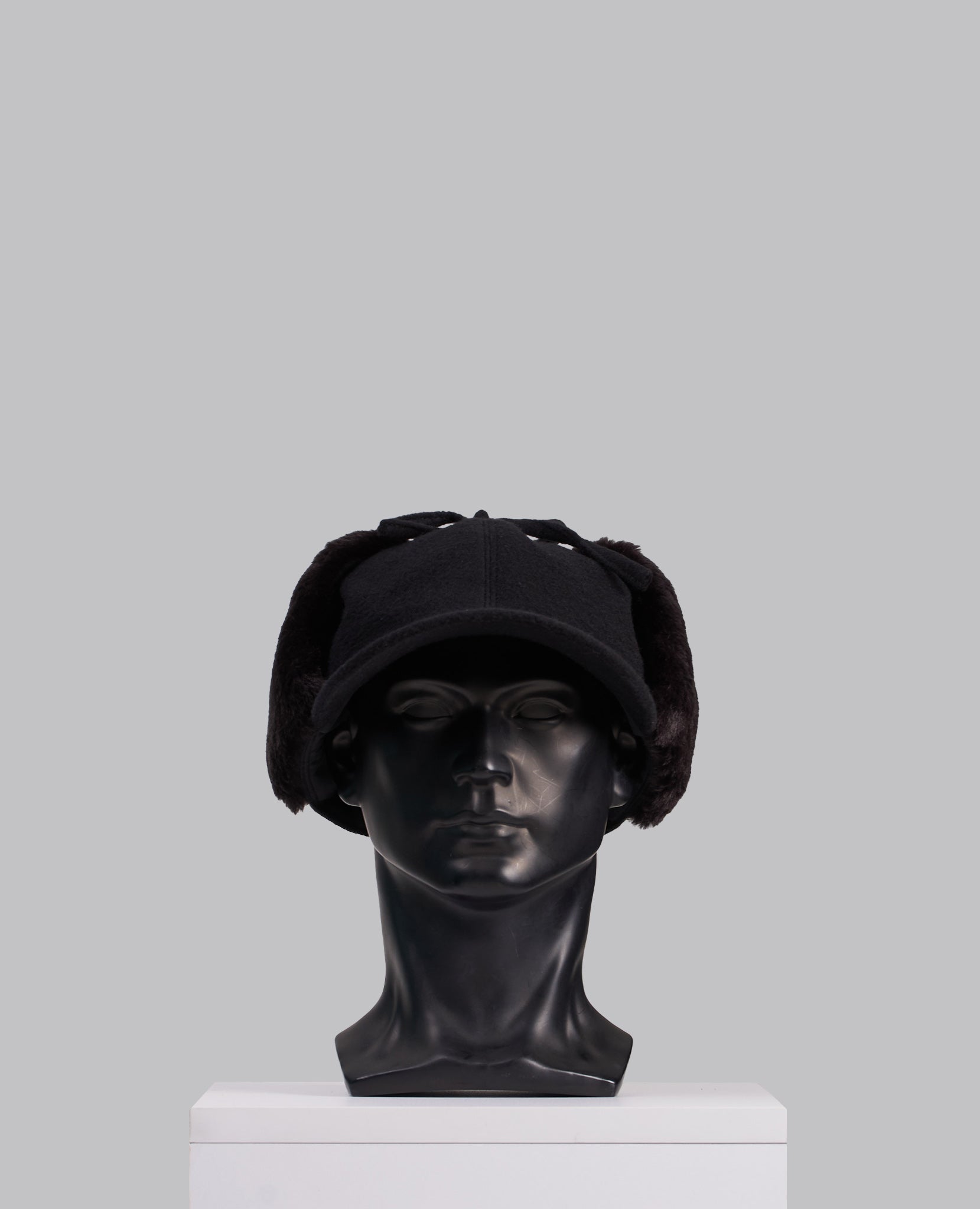 CAP WITH FUR EARMUFF