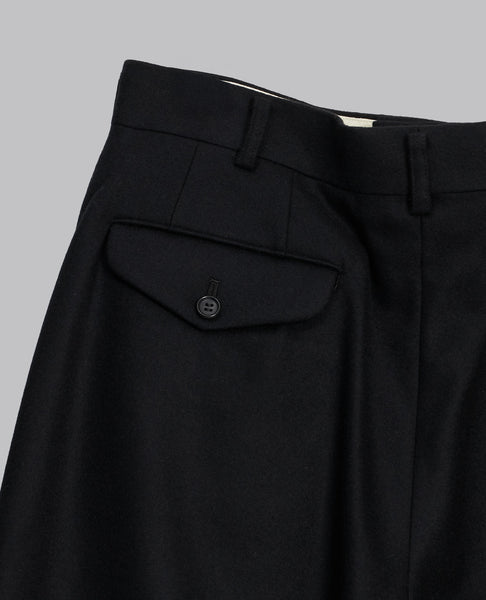 WIDE LEG DRAPED SHORTS