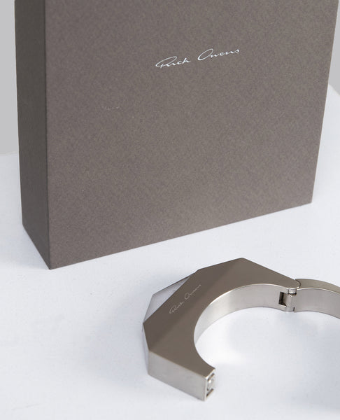 TEMPLE PYRAMID BANGLE