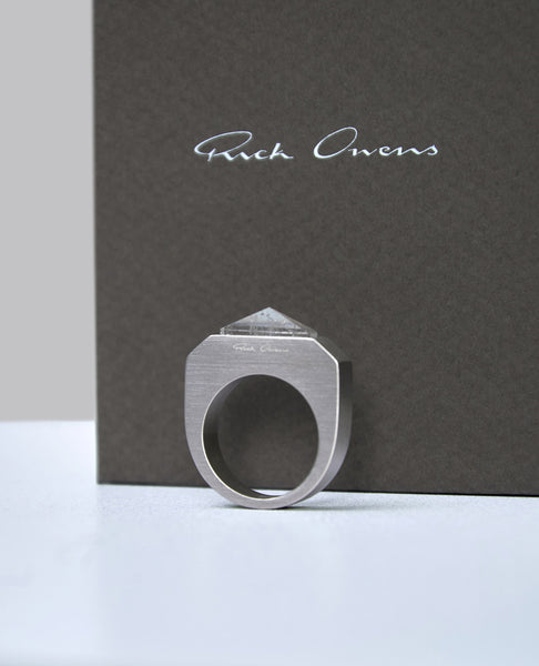 TEMPLE HOLLYWOOD PYRAMID RING