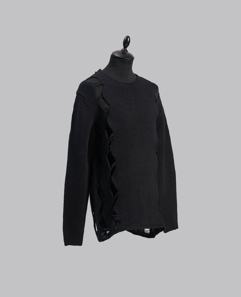 OPEN SIDE SWEATER