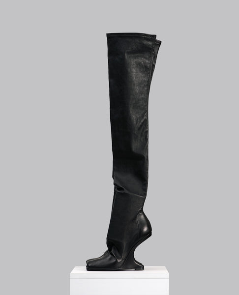 TEMPLE LILIES CANTILEVER 11 BOOT
