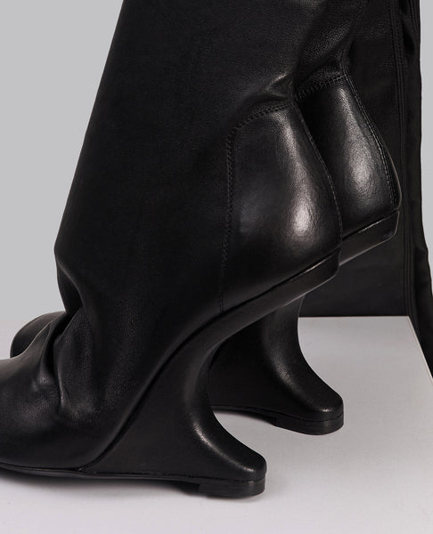 TEMPLE LILIES CANTILEVER 11 BOOT