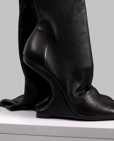 TEMPLE LILIES CANTILEVER 11 BOOT