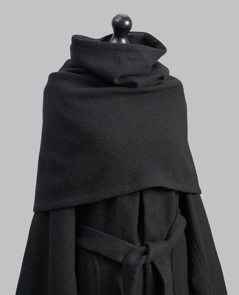 TOWER DAGGER ROBE WITH COWL