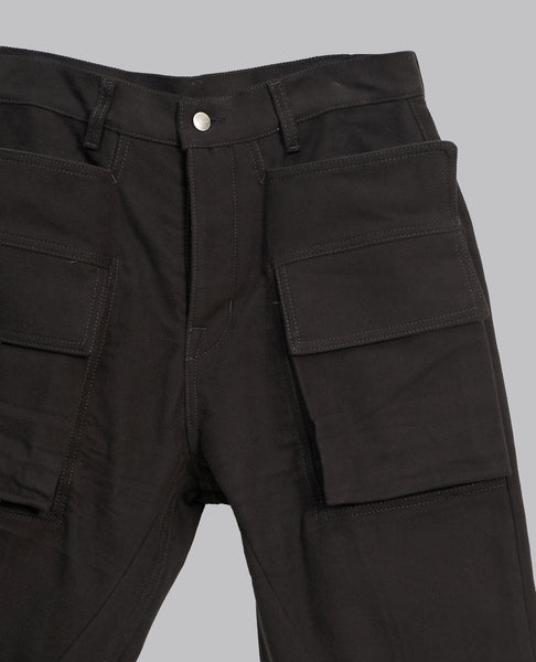 TOWER RUNWAY CARGO BOLAN CUTOFFS