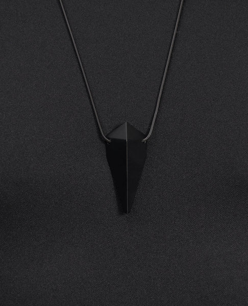 HOLLYWOOD PYRAMID CHARM BLACK