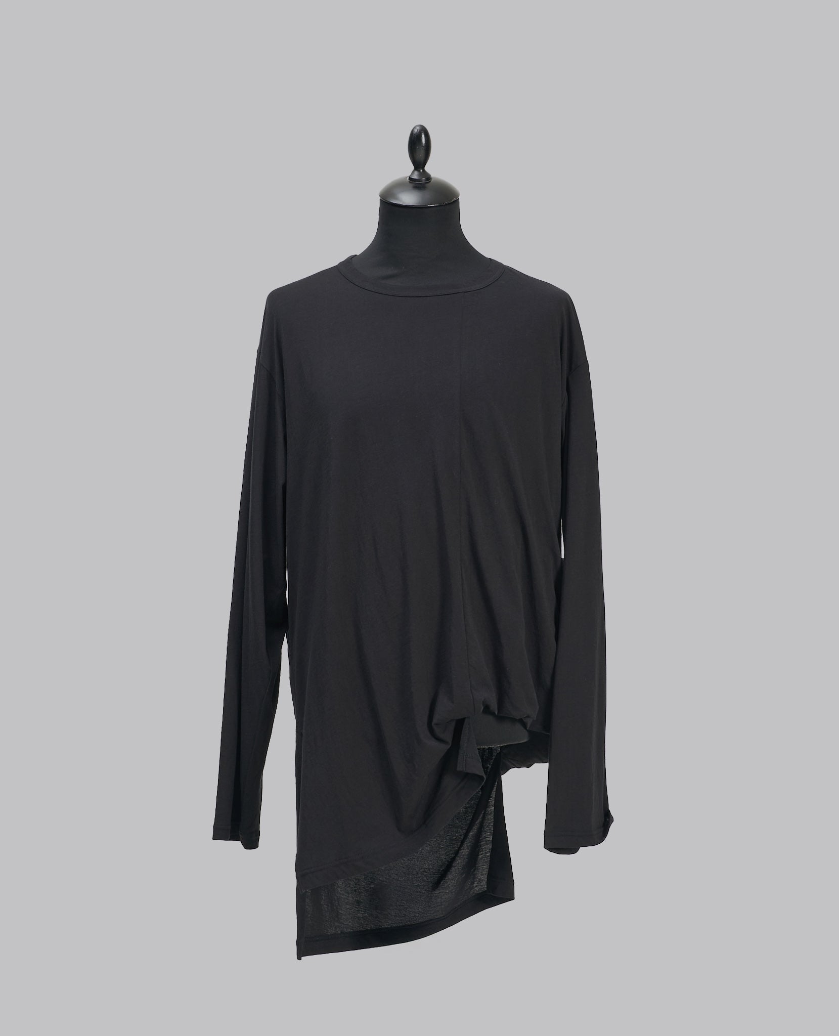 ASYMMETRIC HEM LONG SLEEVE T