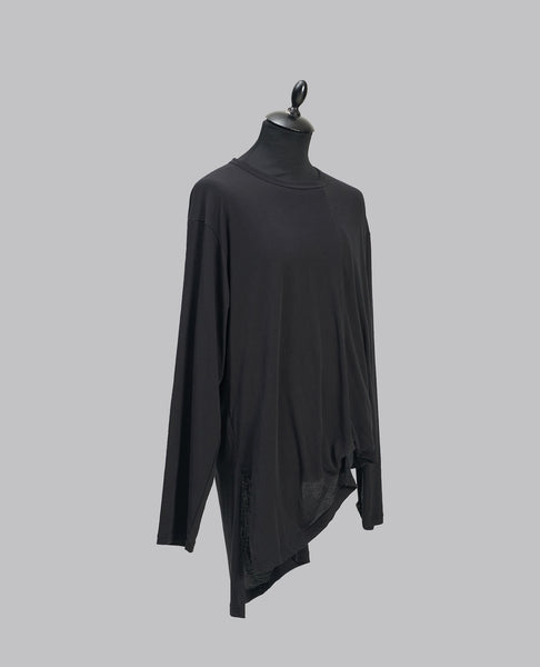 ASYMMETRIC HEM LONG SLEEVE T