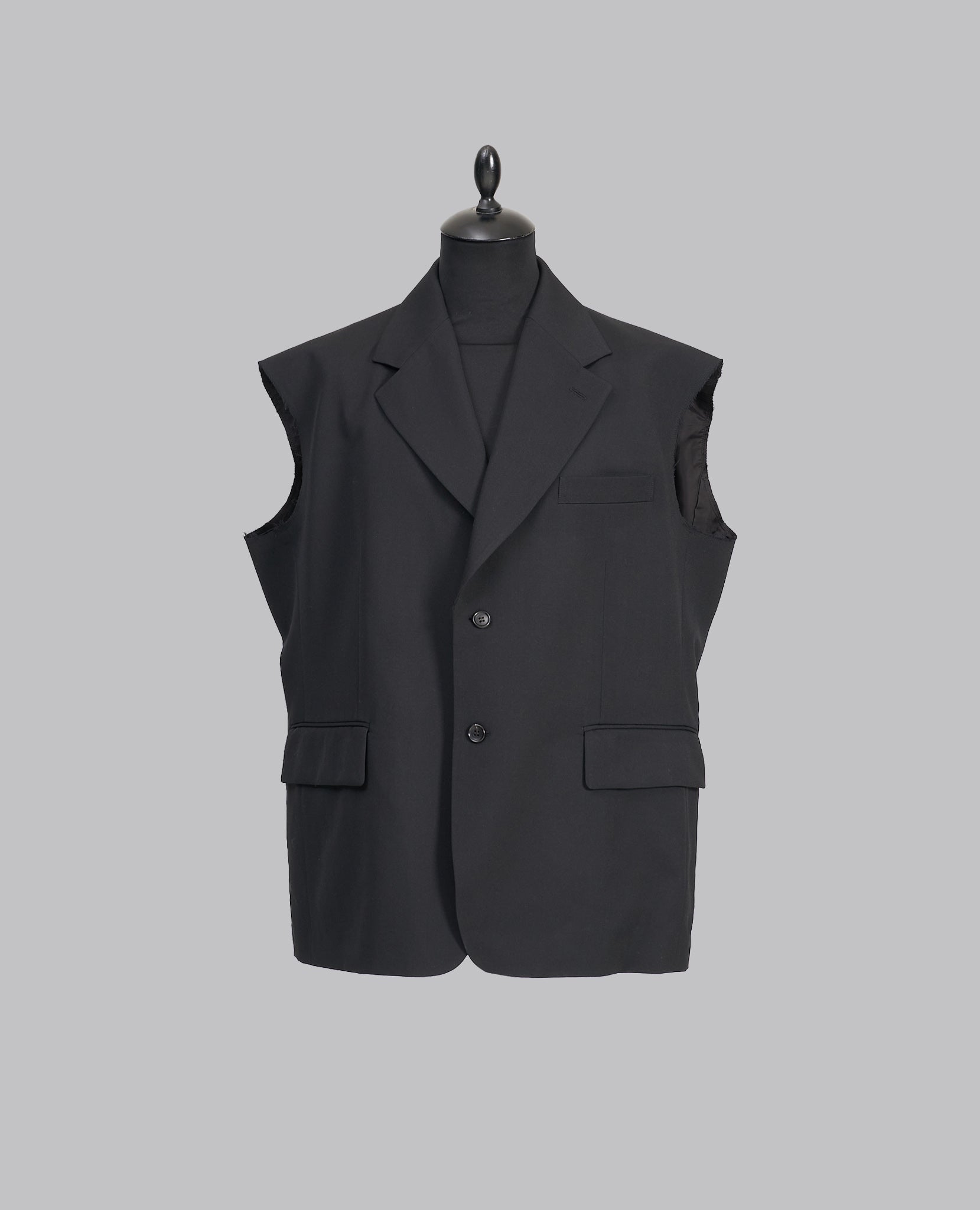 SLEEVELESS JACKET