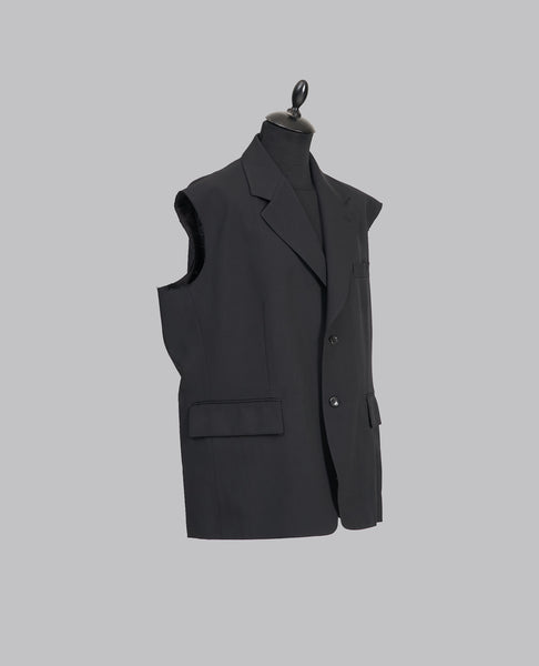 SLEEVELESS JACKET