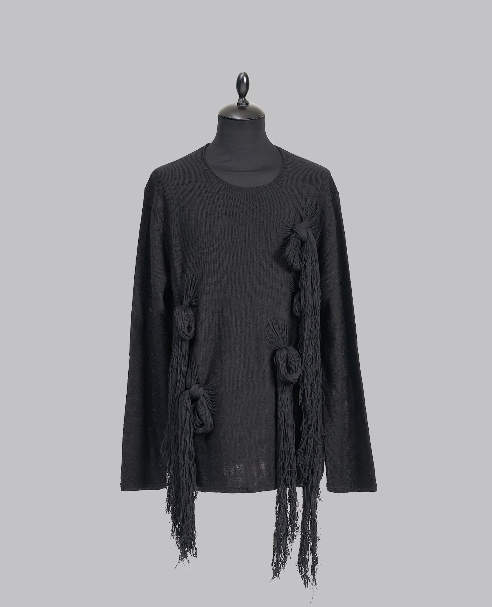 LOOSE KNIT TASSEL TOP
