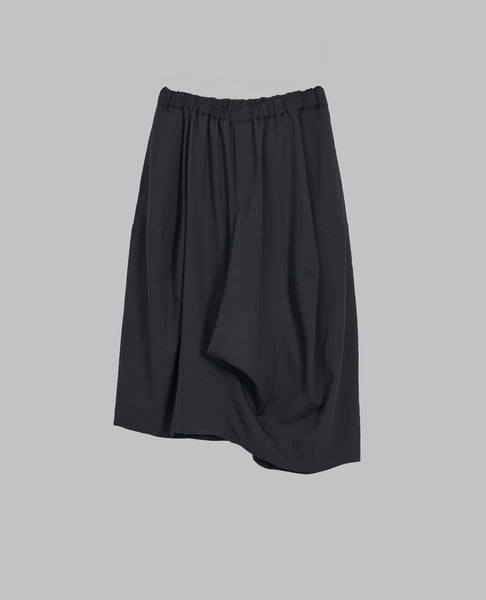 ASYMMETRIC HEM SKIRT