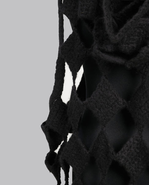 TOWER RUNWAY SARUTANYA HOODED TANK