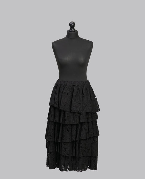 LACE EMBROIDERED SKIRT