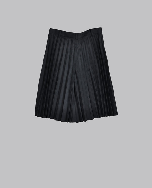 FULLY PLEATED SKIRTING SHORTS