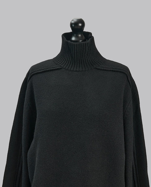 W K 139 High-Neck Sweater