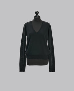 W TS 136 DISTRESSED V-NECK