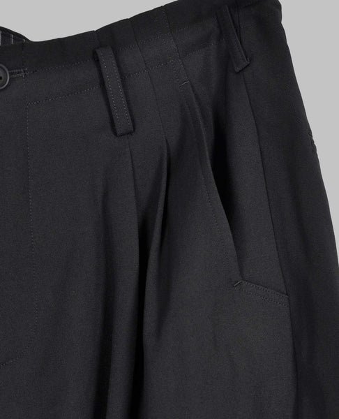 2 TUCK TAB PANTS