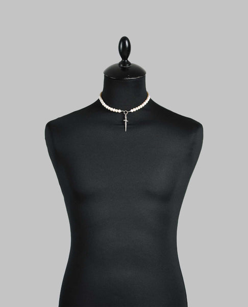 WHITE PEARL DAGGER CHOKER