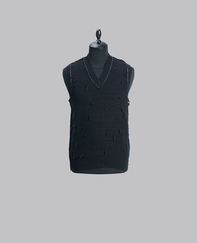 DISTRESSED KNITTED VEST