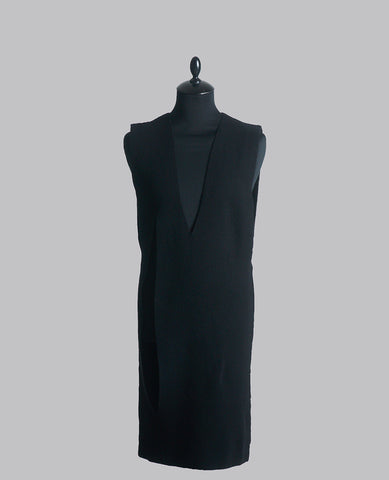 LUXOR V NECK