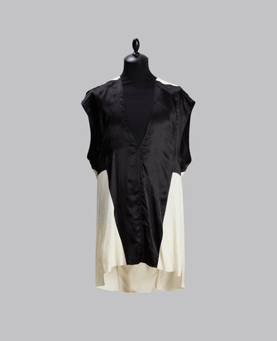 DEEP V NECK