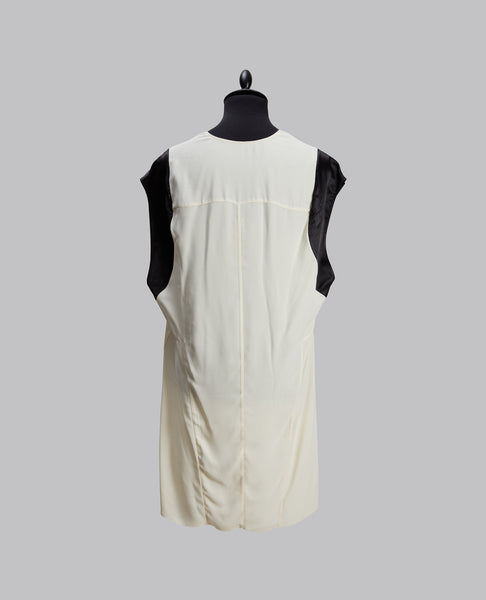 DEEP V NECK