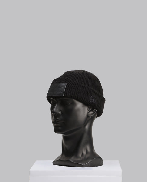 SIGNATURE BADGE BEANIE