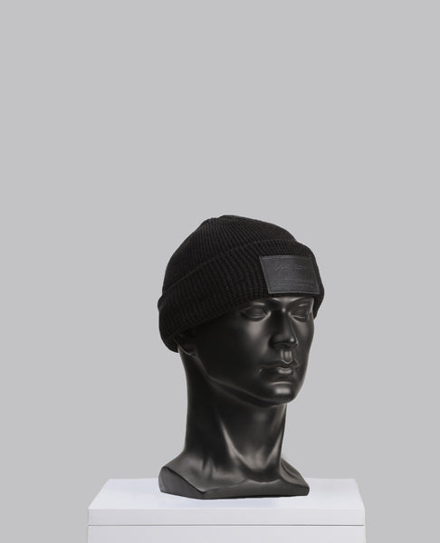 SIGNATURE BADGE BEANIE
