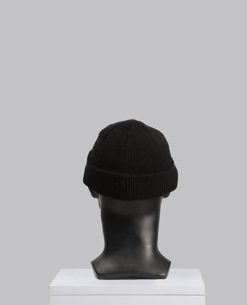 SIGNATURE BADGE BEANIE